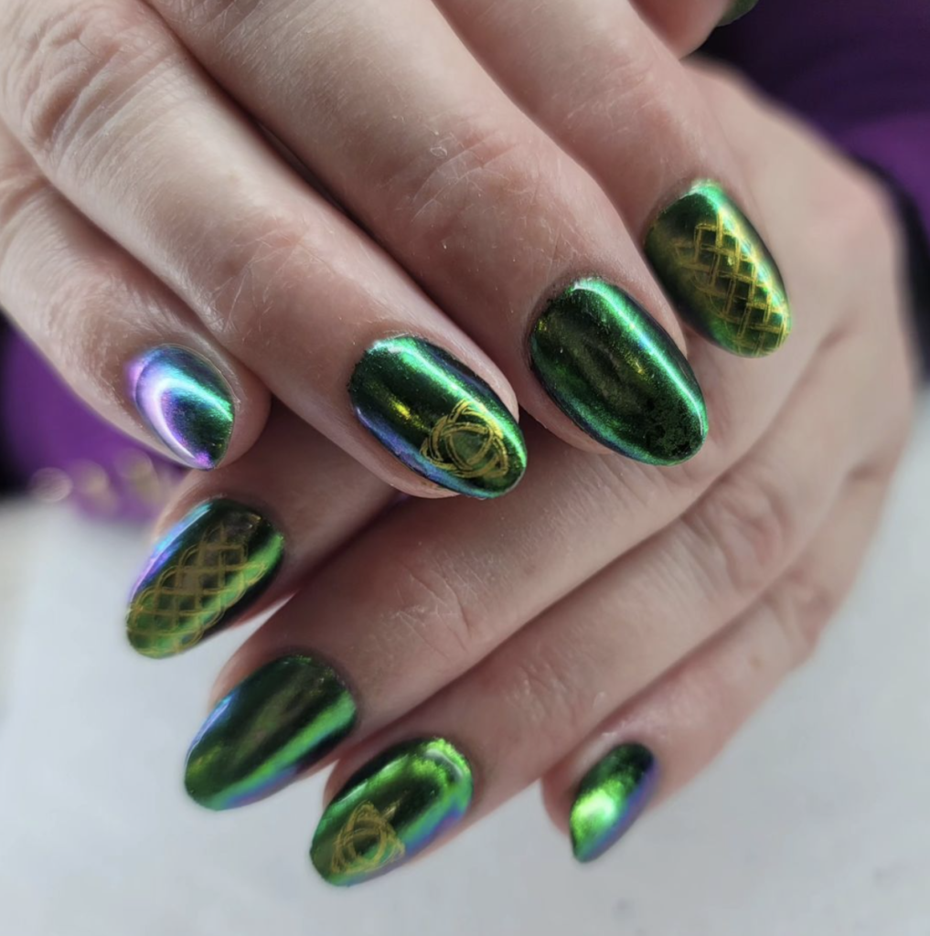 Celtic Knots Nail Art